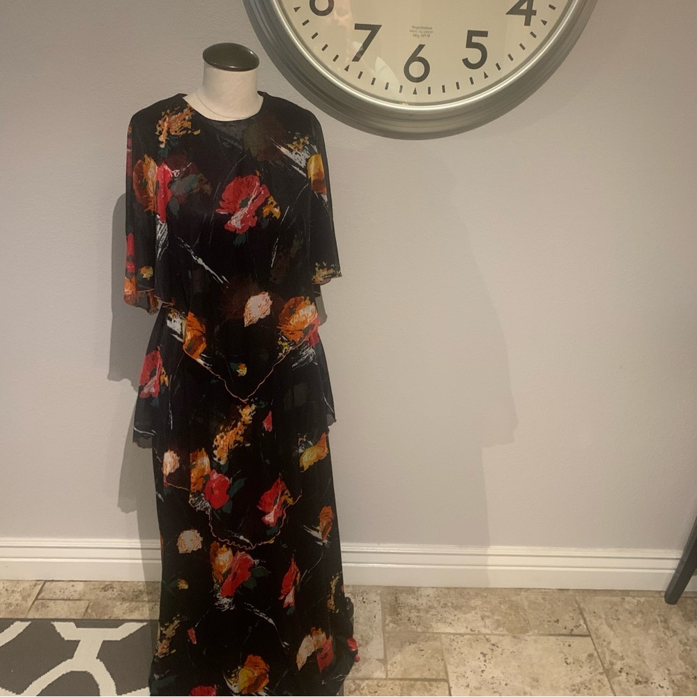 Vintage Floral Asymmetrical Dress with Flutter Sleeves - Picture 5 of 5